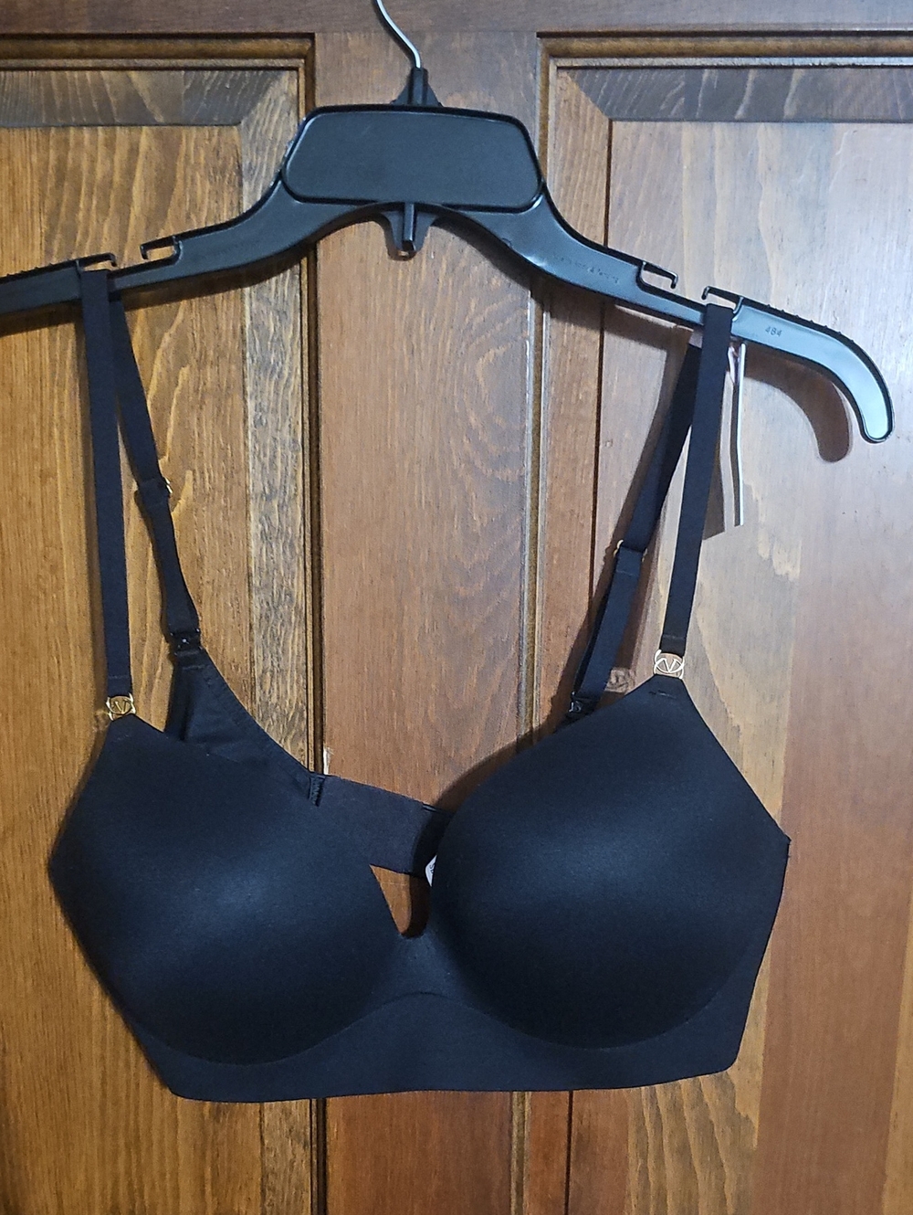 NEW Victoria's Secret Love Cloud Wireless Push-Up Bra Black 38C